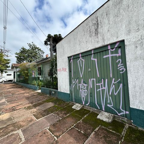 Casa à venda com 130m², 3 quartos e 1 vaga Casa à venda com 130m², 3 quartos e 1 vagaFachada