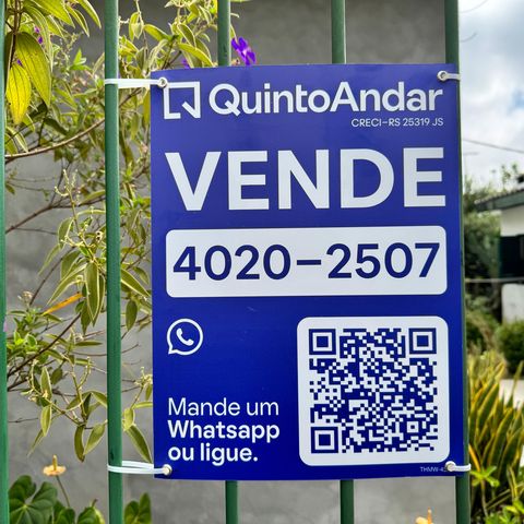 Casa à venda com 130m², 3 quartos e 1 vaga Casa à venda com 130m², 3 quartos e 1 vagaFachada + Placa