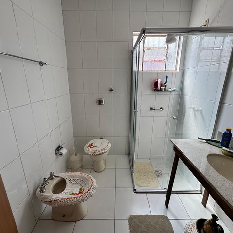 Casa à venda com 130m², 3 quartos e 1 vaga Casa à venda com 130m², 3 quartos e 1 vagaBanheiro