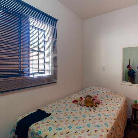 Casa à venda com 129m², 3 quartos e 2 vagas Casa à venda com 129m², 3 quartos e 2 vagasQuarto