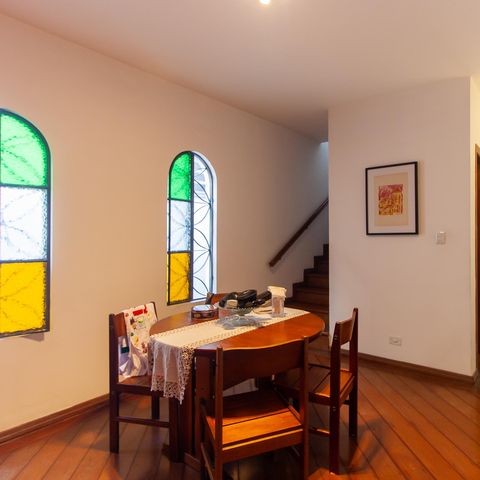 Casa à venda com 129m², 3 quartos e 2 vagas Casa à venda com 129m², 3 quartos e 2 vagasSala de Jantar