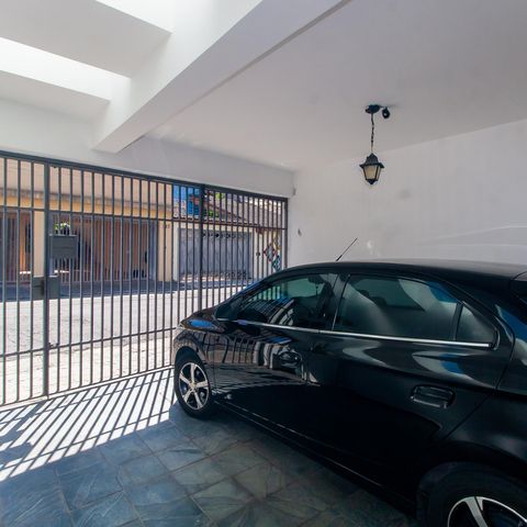 Casa à venda com 129m², 3 quartos e 2 vagas Casa à venda com 129m², 3 quartos e 2 vagasGaragem