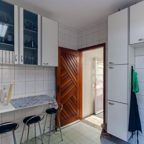 Casa à venda com 129m², 3 quartos e 2 vagas Casa à venda com 129m², 3 quartos e 2 vagasCozinha