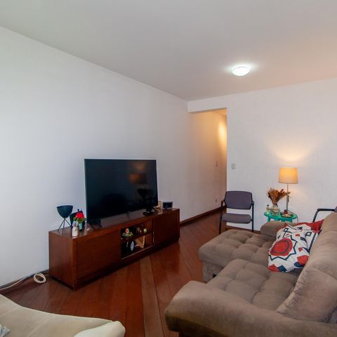Casa à venda com 129m², 3 quartos e 2 vagas Casa à venda com 129m², 3 quartos e 2 vagasSala