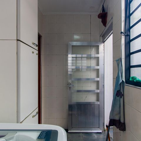 Casa à venda com 129m², 3 quartos e 2 vagas Casa à venda com 129m², 3 quartos e 2 vagasÁrea de Serviço
