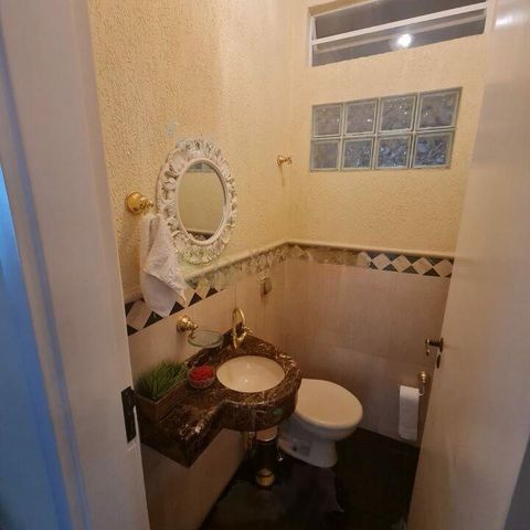 Casa à venda com 300m², 5 quartos e 4 vagas