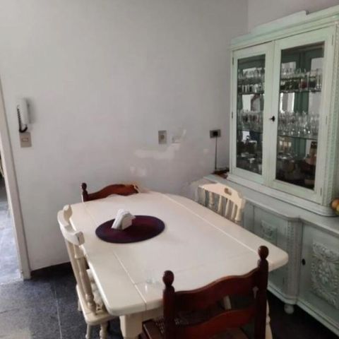 Casa à venda com 350m², 4 quartos e 4 vagas