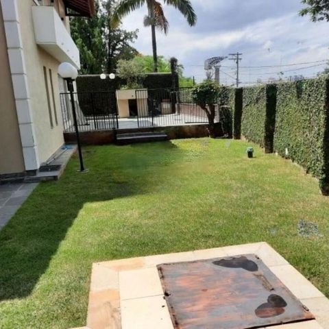 Casa à venda com 350m², 4 quartos e 4 vagas