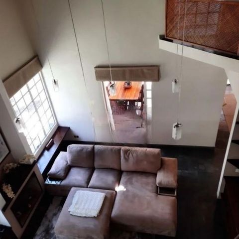 Casa à venda com 350m², 4 quartos e 4 vagas