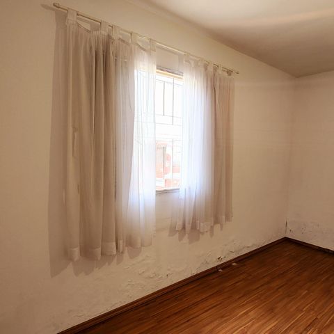 Casa à venda com 360m², 2 quartos e 3 vagas Casa à venda com 360m², 2 quartos e 3 vagasSuíte