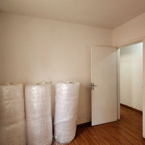 Casa à venda com 360m², 2 quartos e 3 vagas Casa à venda com 360m², 2 quartos e 3 vagasQuarto