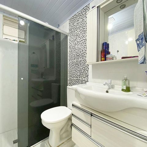 Casa à venda com 92m², 3 quartos e 1 vagaBanheiro