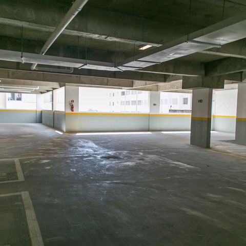 Apartamento à venda com 77m², 3 quartos e 1 vaga Apartamento à venda com 77m², 3 quartos e 1 vagaGaragem