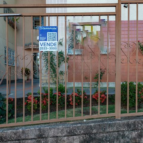 Apartamento à venda com 45m², 3 quartos e 1 vaga Apartamento à venda com 45m², 3 quartos e 1 vagaFachada / Plaquinha