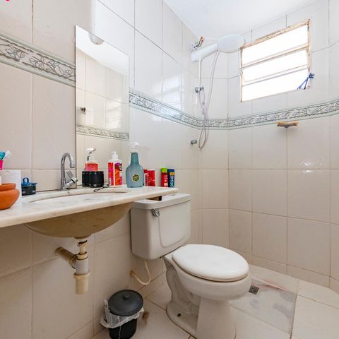 Apartamento à venda com 45m², 3 quartos e 1 vaga Apartamento à venda com 45m², 3 quartos e 1 vagaBanheiro
