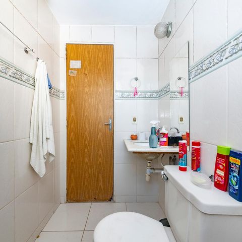 Apartamento à venda com 45m², 3 quartos e 1 vaga Apartamento à venda com 45m², 3 quartos e 1 vagaBanheiro