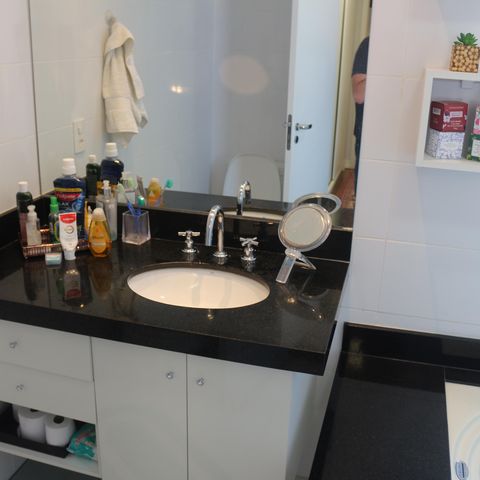 Apartamento à venda com 150m², 3 quartos e 3 vagasBanheiro da Suíte 1