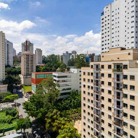 Apartamento à venda com 33m², 1 quarto e 1 vaga Apartamento à venda com 33m², 1 quarto e 1 vagaVaranda