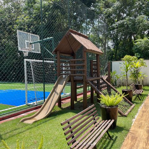 Casa de condomínio para alugar com 300m², 3 quartos e 6 vagas Casa de condomínio para alugar com 300m², 3 quartos e 6 vagasÁrea comum - Playground