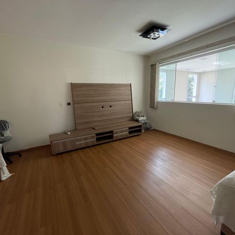 Casa de condomínio para alugar com 300m², 3 quartos e 6 vagas Casa de condomínio para alugar com 300m², 3 quartos e 6 vagasSuíte 2