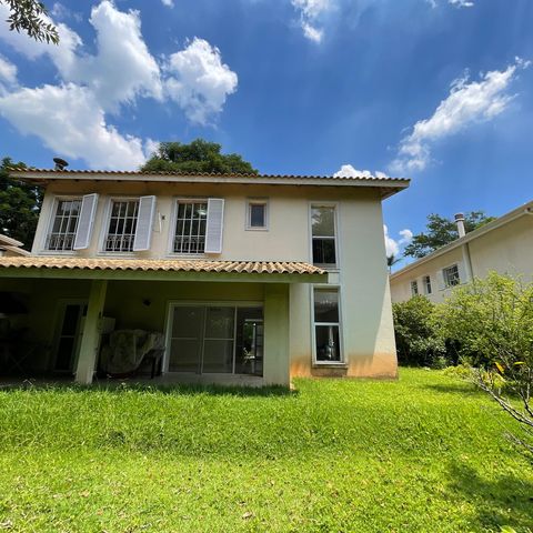 Casa de condomínio para alugar com 300m², 3 quartos e 6 vagas Casa de condomínio para alugar com 300m², 3 quartos e 6 vagasQuintal