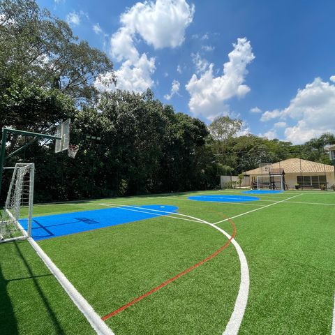Casa de condomínio para alugar com 300m², 3 quartos e 6 vagas Casa de condomínio para alugar com 300m², 3 quartos e 6 vagasQuadra Esportiva