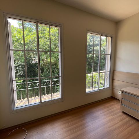 Casa de condomínio para alugar com 300m², 3 quartos e 6 vagas Casa de condomínio para alugar com 300m², 3 quartos e 6 vagasSuíte 3