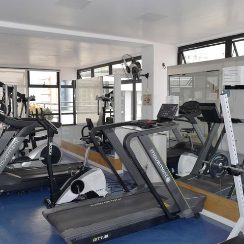 Apartamento à venda com 440m², 4 quartos e 5 vagasAcademia