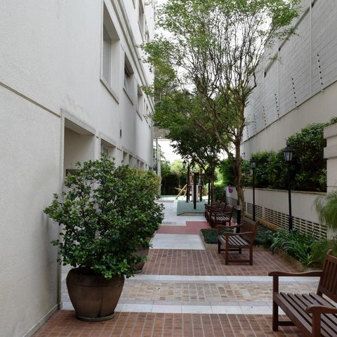 Apartamento à venda com 440m², 4 quartos e 5 vagasÁrea comum - Salão de festas