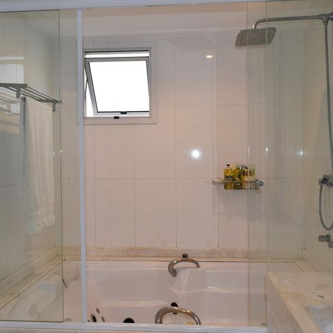 Apartamento à venda com 440m², 4 quartos e 5 vagasBanheiro da Suíte 4