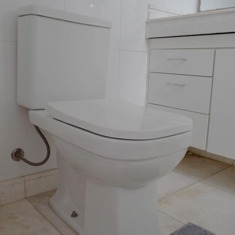 Apartamento à venda com 440m², 4 quartos e 5 vagasBanheiro da Suíte 1