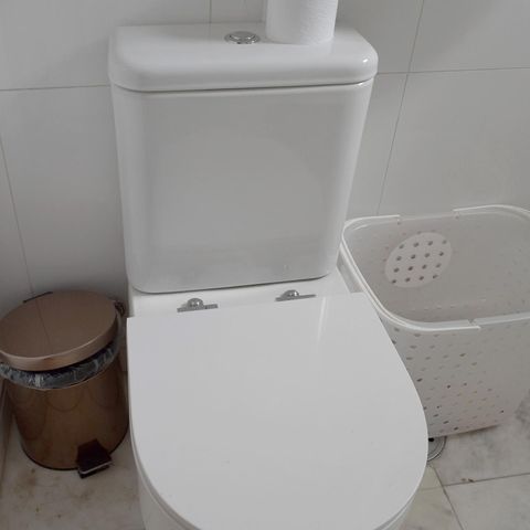 Apartamento à venda com 440m², 4 quartos e 5 vagasBanheiro da Suíte 2
