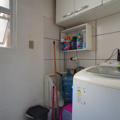 Apartamento à venda com 48m², 2 quartos e 1 vagaCozinha e Área de Serviço