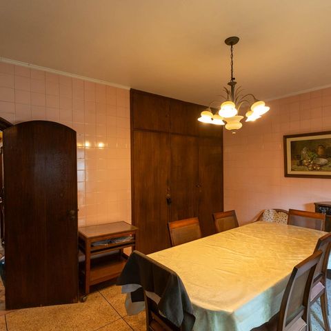 Casa à venda com 400m², 3 quartos e 3 vagas Casa à venda com 400m², 3 quartos e 3 vagasCopa