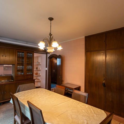Casa à venda com 400m², 3 quartos e 3 vagas Casa à venda com 400m², 3 quartos e 3 vagasCopa