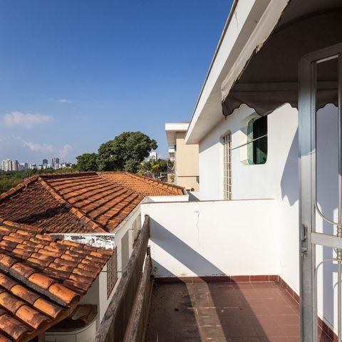 Casa à venda com 400m², 3 quartos e 3 vagas Casa à venda com 400m², 3 quartos e 3 vagasVaranda Suíte 1