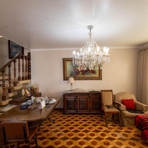 Casa à venda com 400m², 3 quartos e 3 vagas Casa à venda com 400m², 3 quartos e 3 vagasSala de jantar