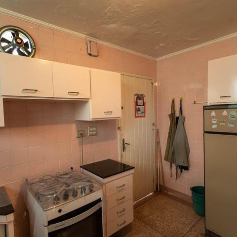 Casa à venda com 400m², 3 quartos e 3 vagas Casa à venda com 400m², 3 quartos e 3 vagasCozinha