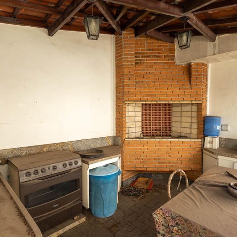 Casa à venda com 400m², 3 quartos e 3 vagas Casa à venda com 400m², 3 quartos e 3 vagasChurrasqueira