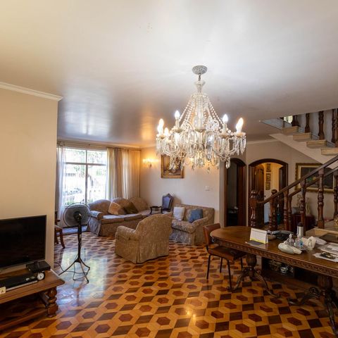 Casa à venda com 400m², 3 quartos e 3 vagas Casa à venda com 400m², 3 quartos e 3 vagasSala de jantar