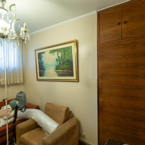 Casa à venda com 400m², 3 quartos e 3 vagas Casa à venda com 400m², 3 quartos e 3 vagasSala de TV