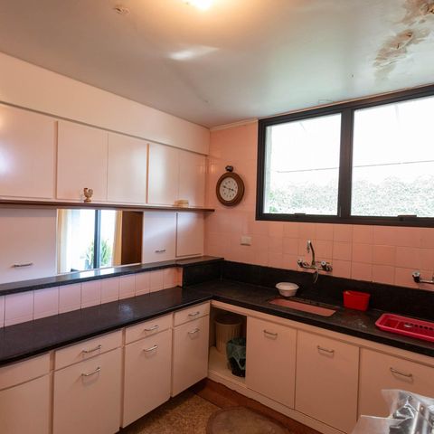 Casa à venda com 400m², 3 quartos e 3 vagas Casa à venda com 400m², 3 quartos e 3 vagasCozinha