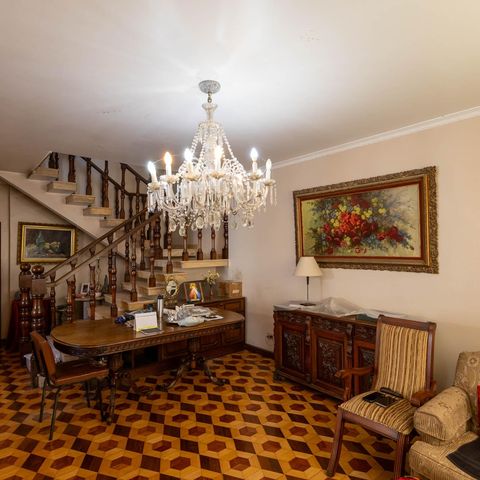 Casa à venda com 400m², 3 quartos e 3 vagas Casa à venda com 400m², 3 quartos e 3 vagasSala de jantar