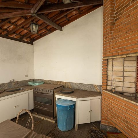 Casa à venda com 400m², 3 quartos e 3 vagas Casa à venda com 400m², 3 quartos e 3 vagasChurrasqueira