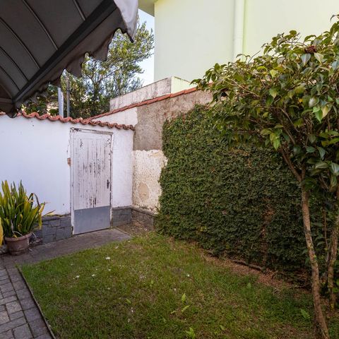 Casa à venda com 400m², 3 quartos e 3 vagas Casa à venda com 400m², 3 quartos e 3 vagasQuintal