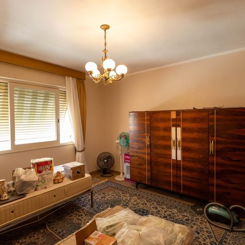 Casa à venda com 400m², 3 quartos e 3 vagas Casa à venda com 400m², 3 quartos e 3 vagasQuarto 3