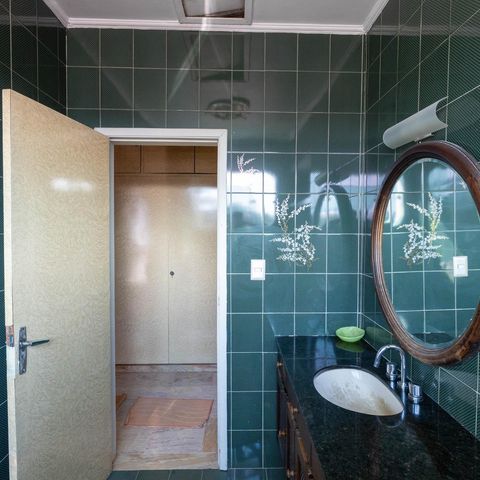 Casa à venda com 400m², 3 quartos e 3 vagas Casa à venda com 400m², 3 quartos e 3 vagasBanheiro Social