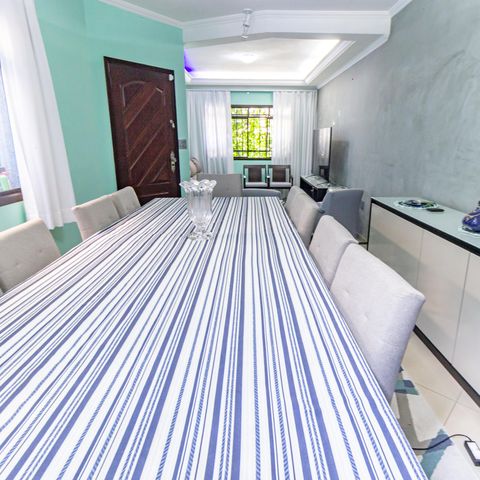 Casa à venda com 200m², 3 quartos e 4 vagas Casa à venda com 200m², 3 quartos e 4 vagasSala de Jantar