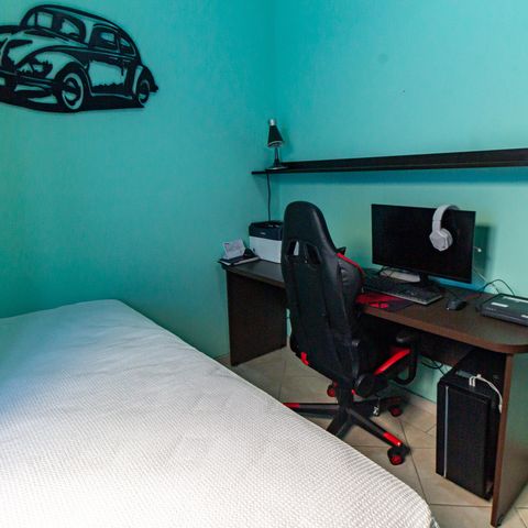 Casa à venda com 200m², 3 quartos e 4 vagas Casa à venda com 200m², 3 quartos e 4 vagasQuarto