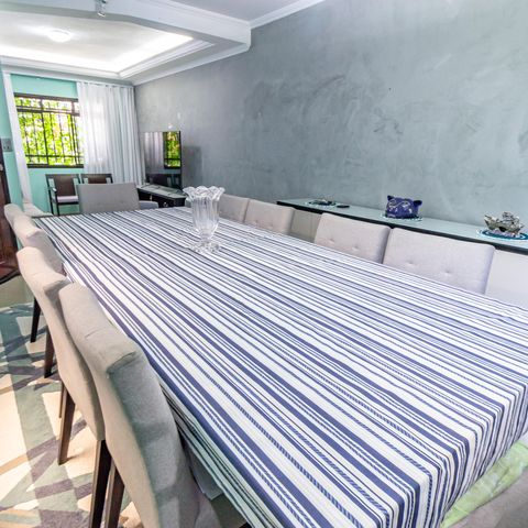 Casa à venda com 200m², 3 quartos e 4 vagas Casa à venda com 200m², 3 quartos e 4 vagasSala de Jantar